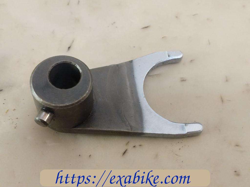 gearshift fork, center Honda XR250 - photo 1