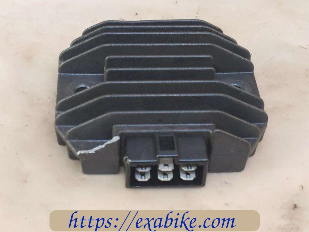 voltage regulator Kawasaki ZR-7 - photo 1