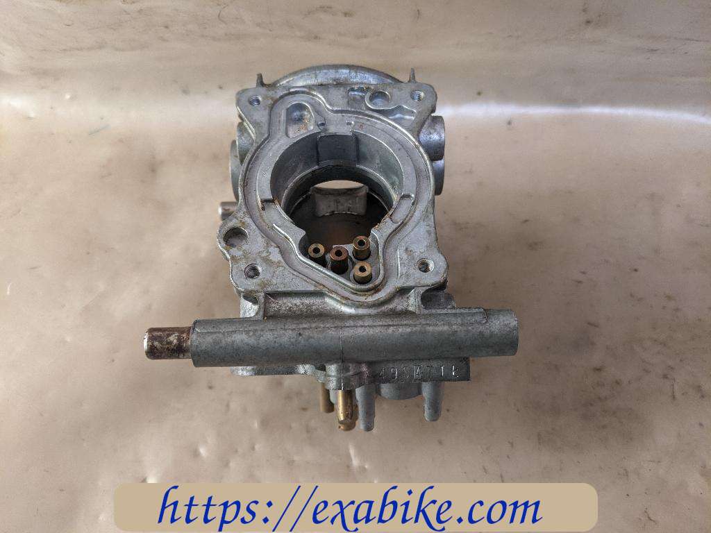 carburetor body, middle left Honda Hornet 600 - photo 1