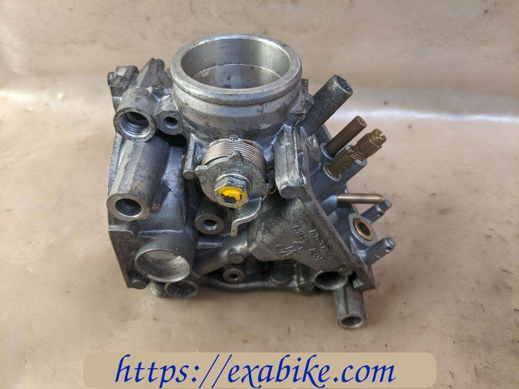 carburetor body, middle left Honda Hornet 600 - photo 3