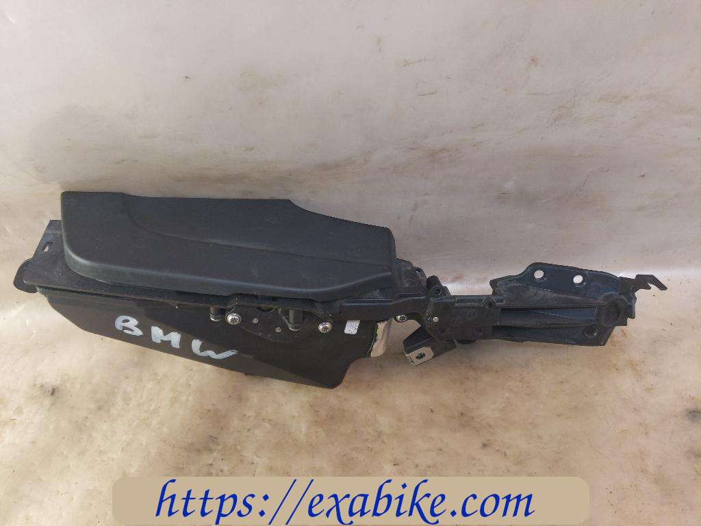 box, right BMW K1600GT - photo 1