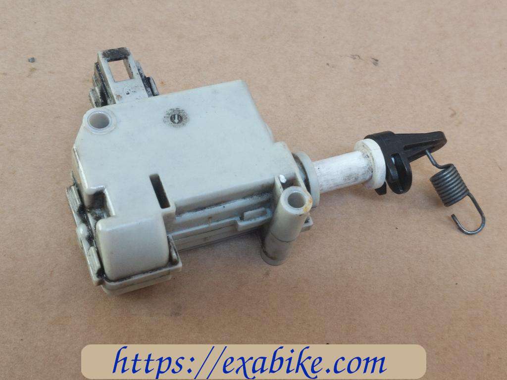box locker Piaggio 400 MP3 - photo 2