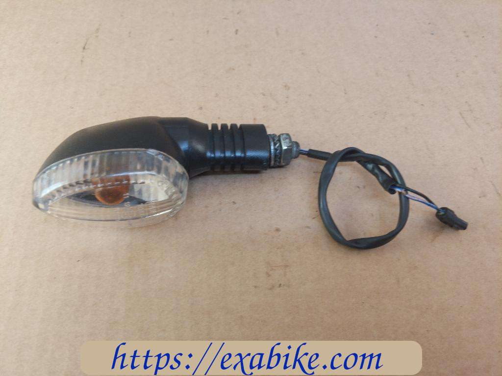 turn signal, rear left Piaggio 400 MP3 - photo 1