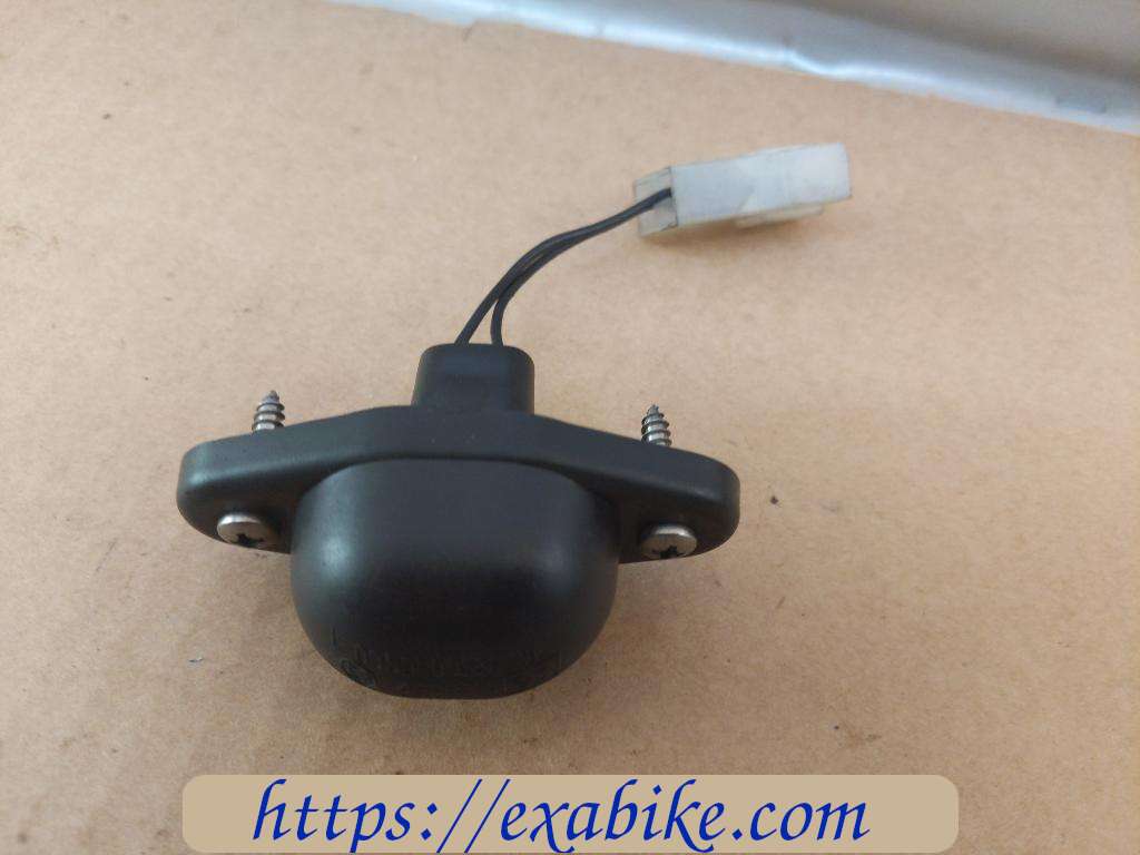 licence plate light Piaggio 400 MP3 - photo 1