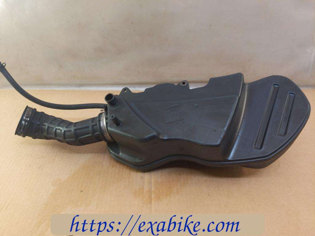 air cleaner box Piaggio 400 MP3 - photo 2