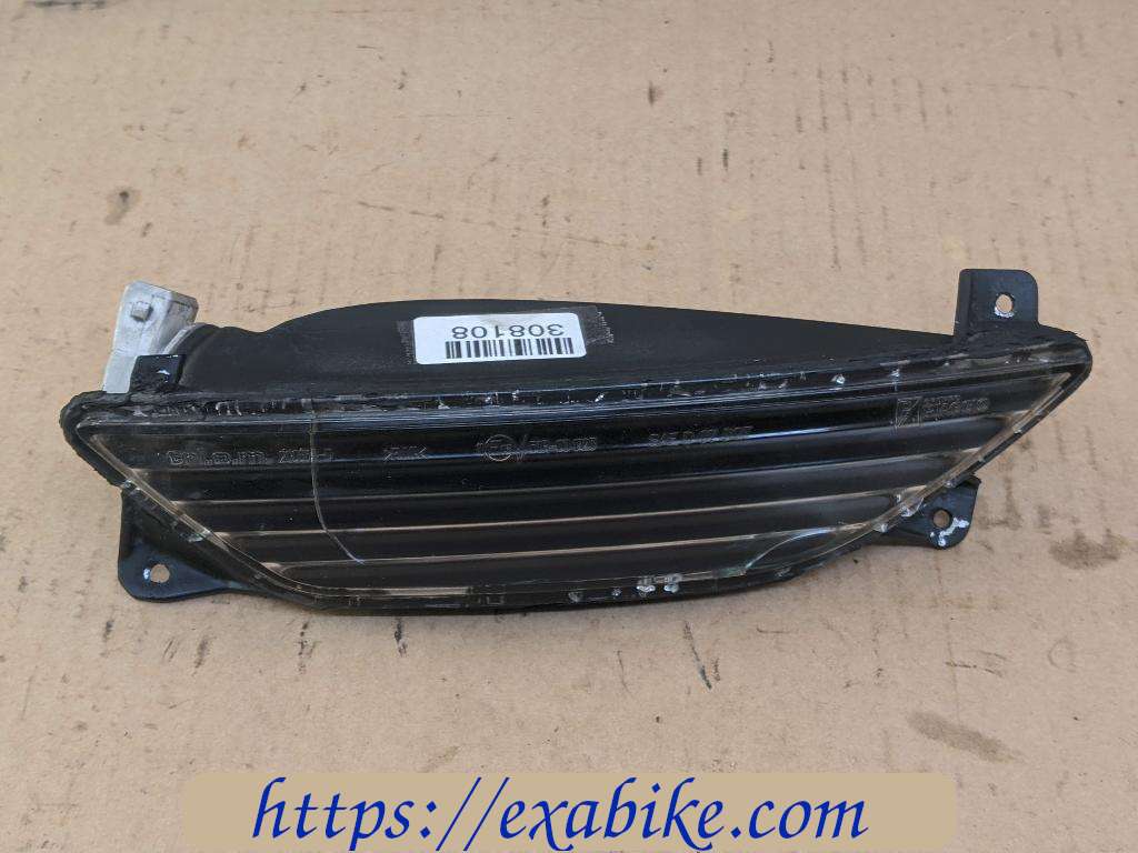 clignotant avant droit Piaggio 400 MP3 - photo 1