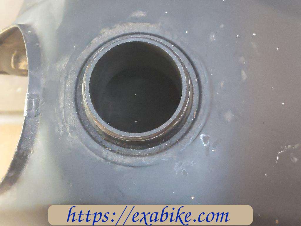 fuel tank Yamaha XT 550 - photo 3