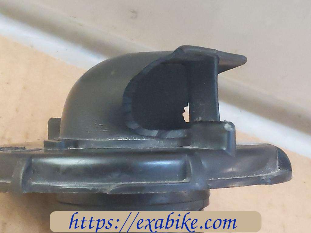 air cleaner box cover Honda CX 500 - photo 2