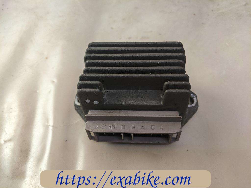 voltage regulator Piaggio 125 Hexagon - photo 1