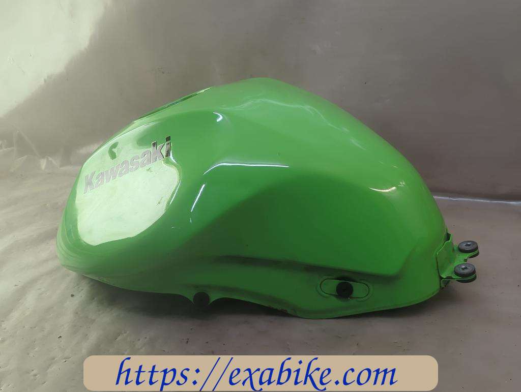 fuel tank Kawasaki ER-6 - photo 2