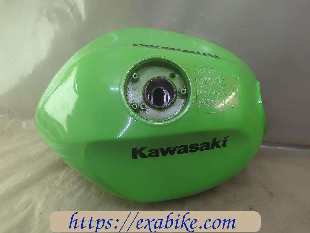 fuel tank Kawasaki ER-6 - photo 5