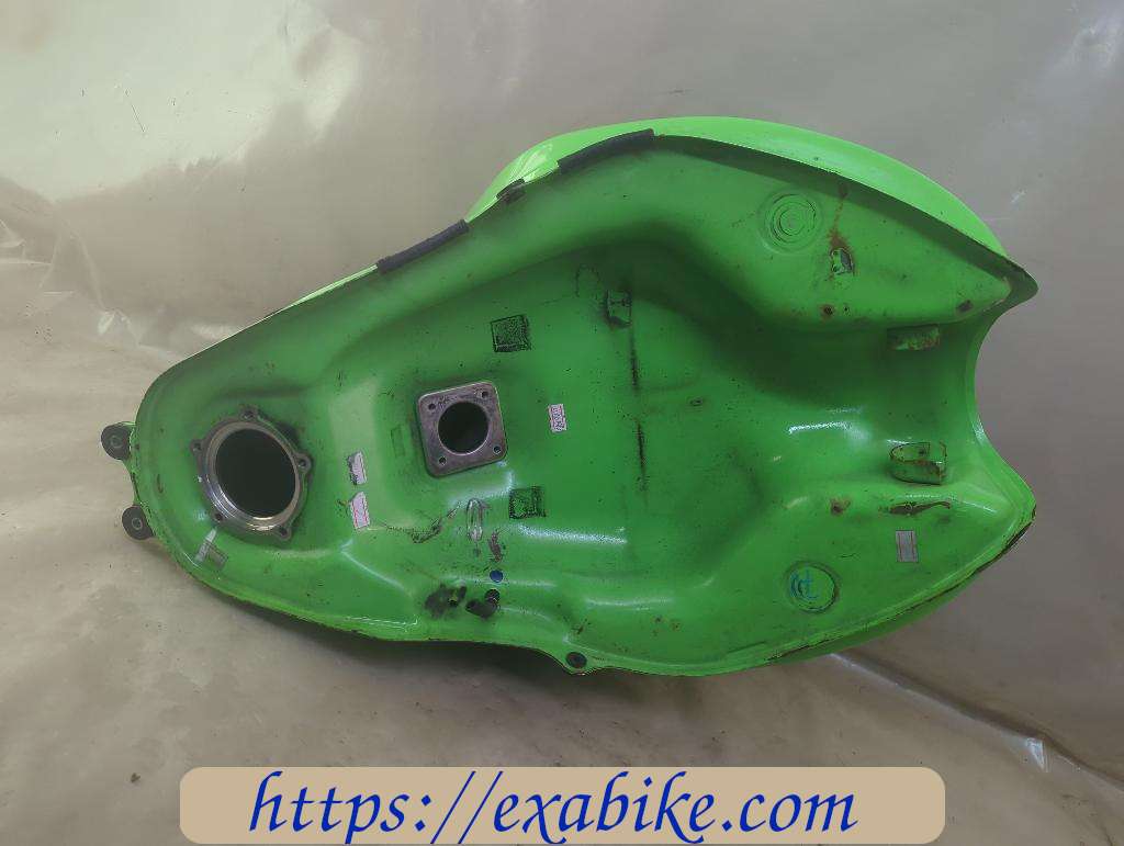 fuel tank Kawasaki ER-6 - photo 6