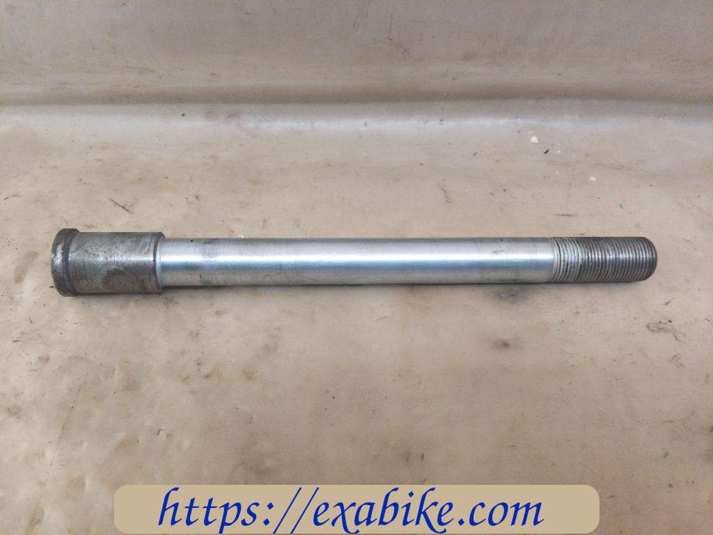wheel axle, front Kawasaki ER-6 - photo 1