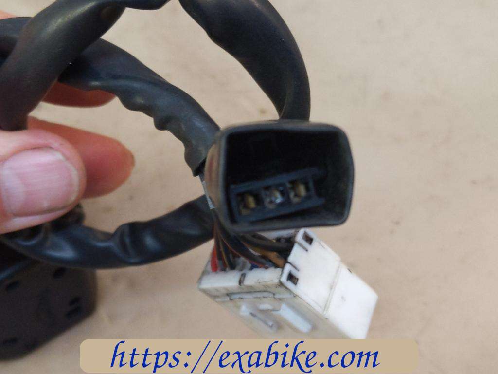handle switch, left Triumph Daytona T595 - photo 5
