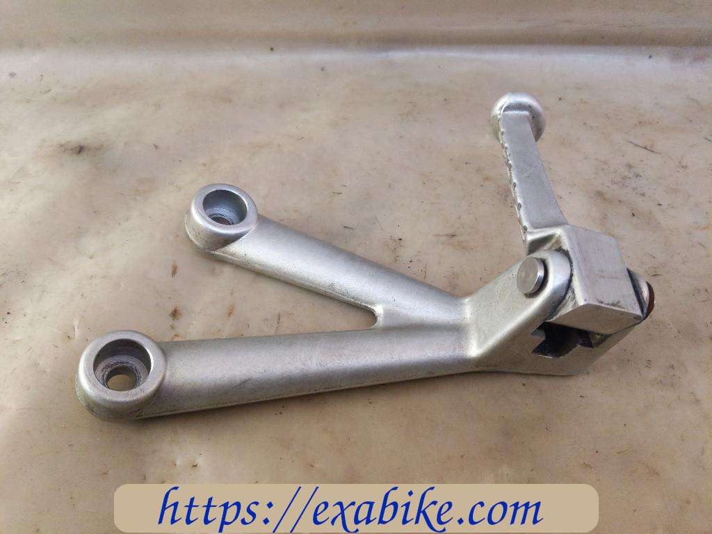 footrest plate, rear left Triumph Daytona T595 - photo 2