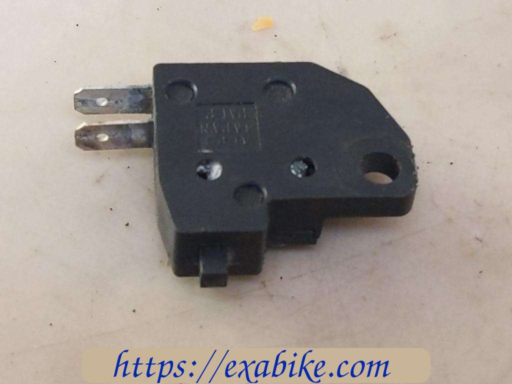 brake switch, front Triumph Daytona T595 - photo 1
