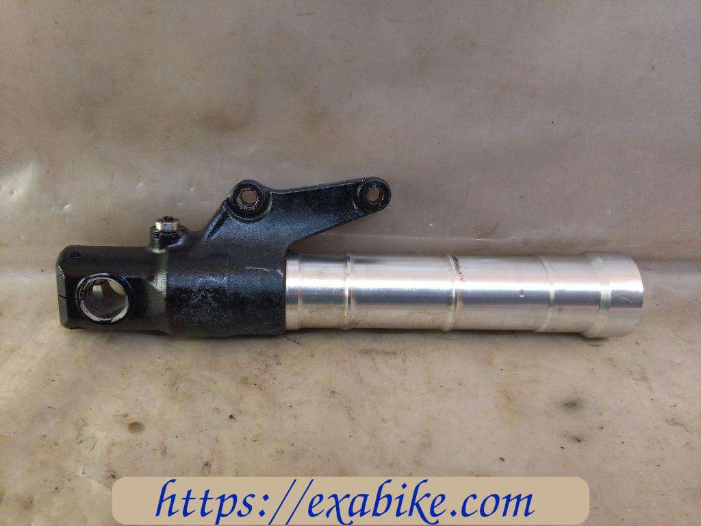 lower fork case, right Triumph Daytona T595 - photo 1
