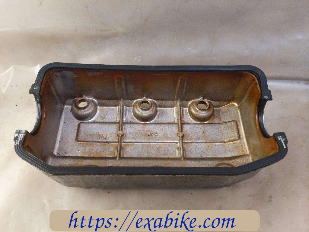 cylinder head cover, right Honda GL 1500 Goldwing - photo 3
