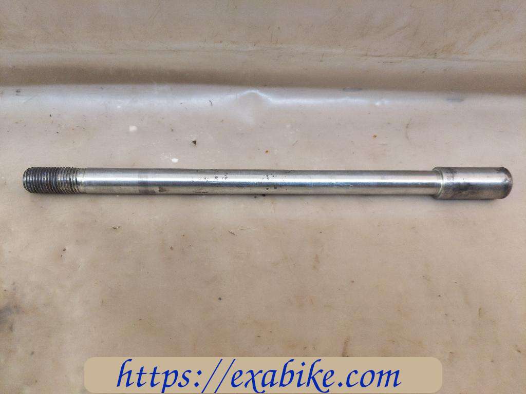 wheel axle, front Aprilia 125 Atlantic - photo 1