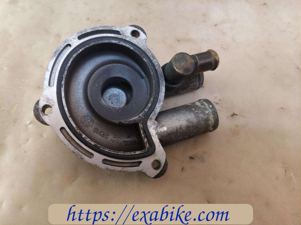 water pump cover Aprilia 125 Atlantic - photo 2