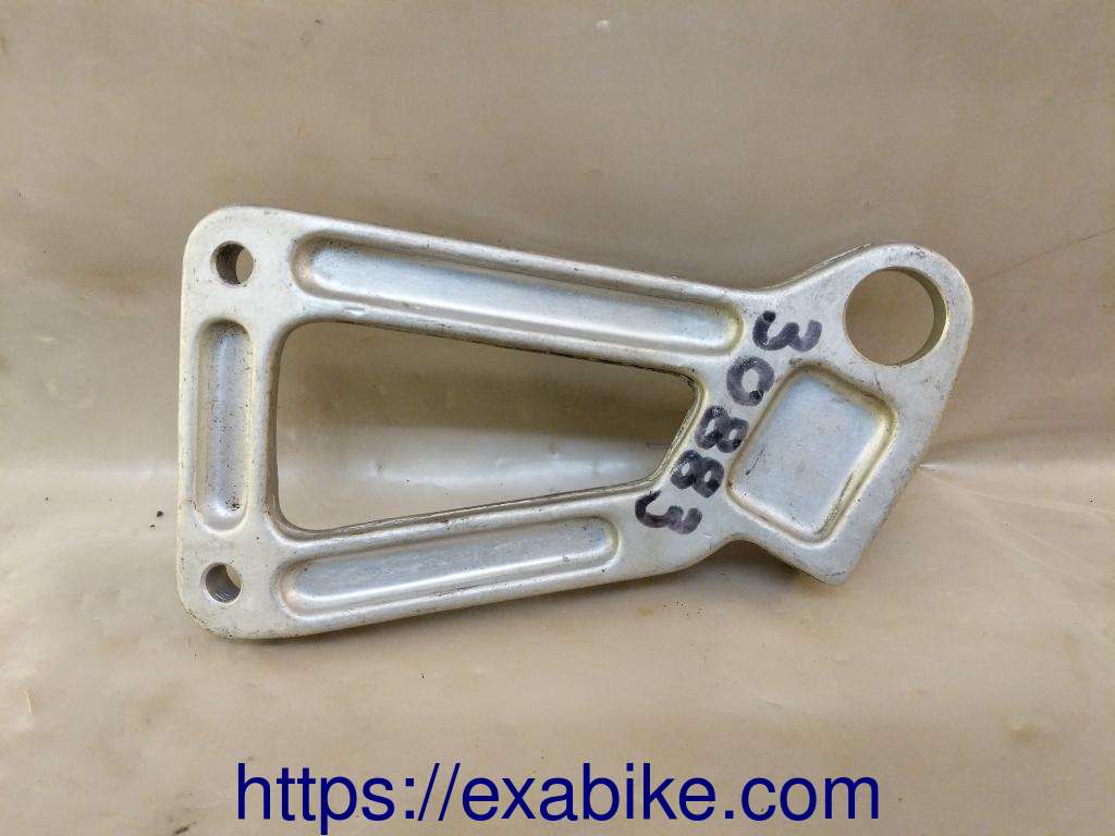 footrest bracket, rear right Ducati 900 SS - photo 2