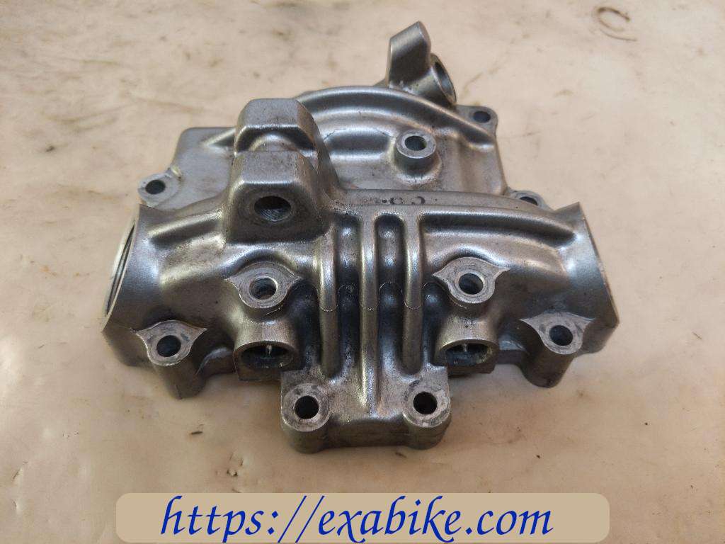 cylinder head cover Suzuki RV 125 Van-Van - photo 1