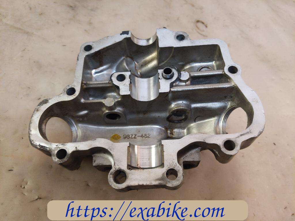 cylinder head cover Suzuki RV 125 Van-Van - photo 3