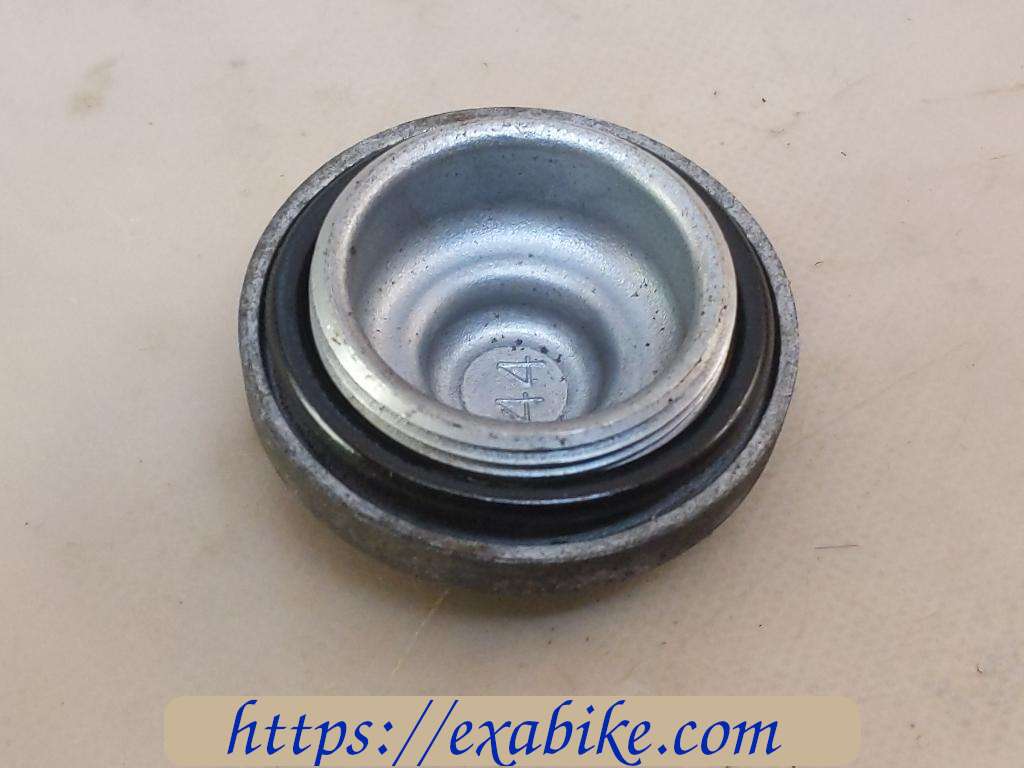 engine cap Suzuki RV 125 Van-Van - photo 2