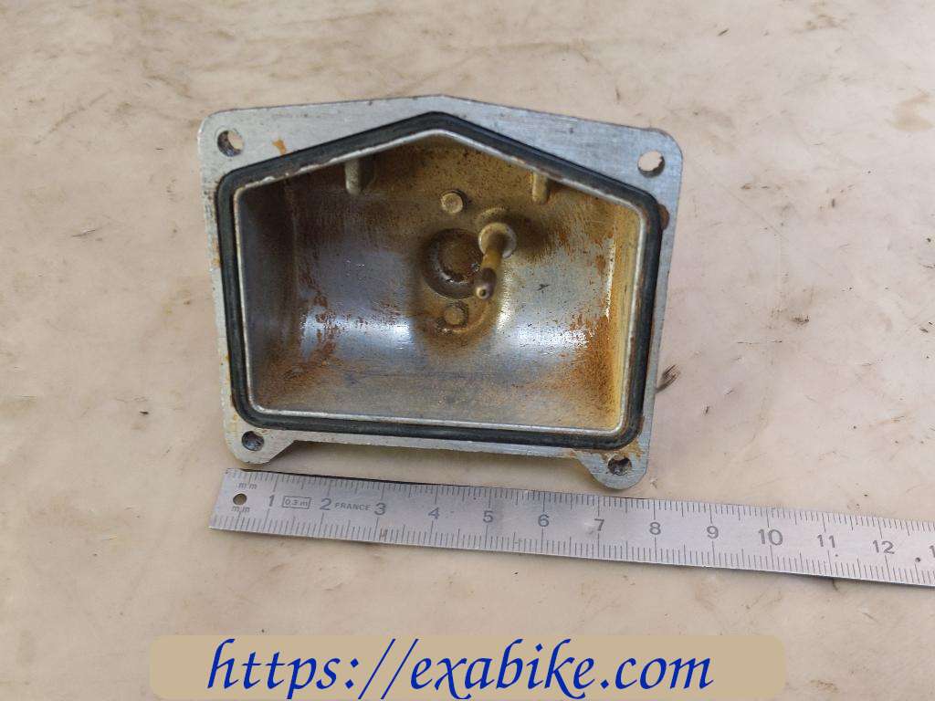 carburetor float chamber Honda CB360 - photo 3
