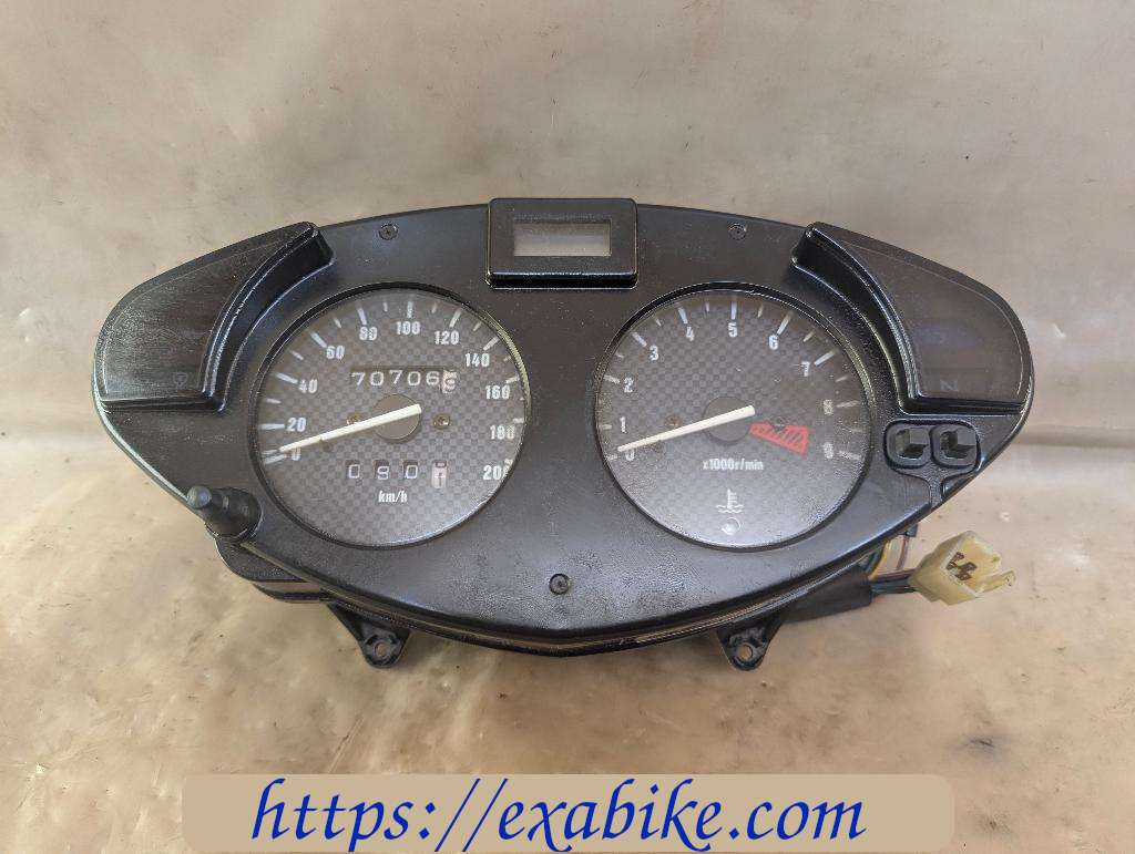meters - dashboard Honda Deauville 650 - photo 1