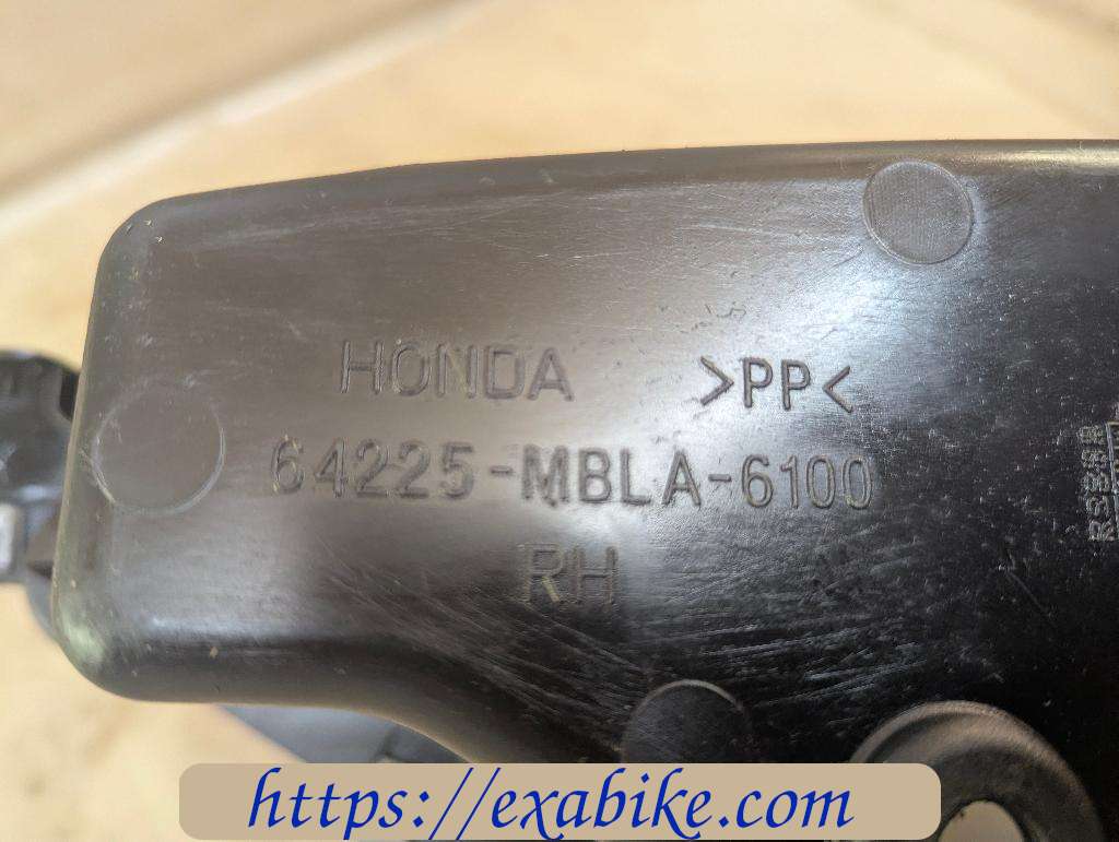 box, right Honda Deauville 650 - photo 5