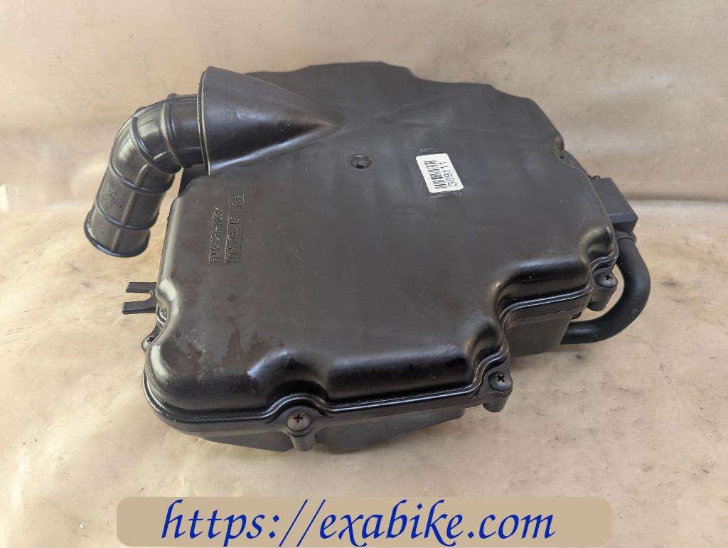air cleaner box Honda Deauville 650 - photo 3