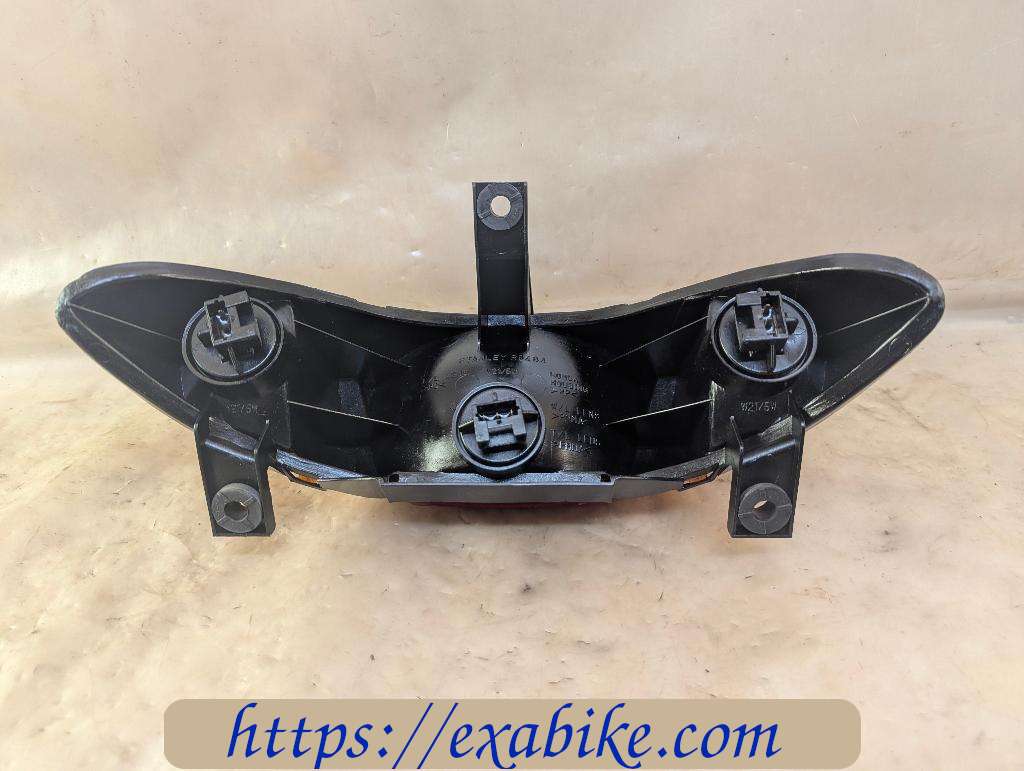 tail light Honda Deauville 650 - photo 3