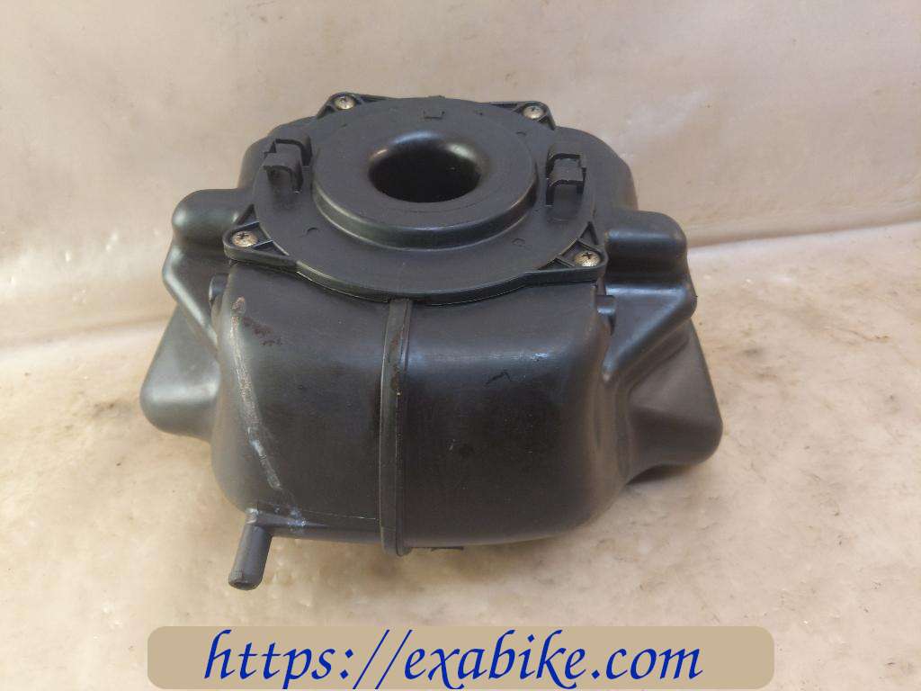 air cleaner box Suzuki GSXF 750 - photo 3