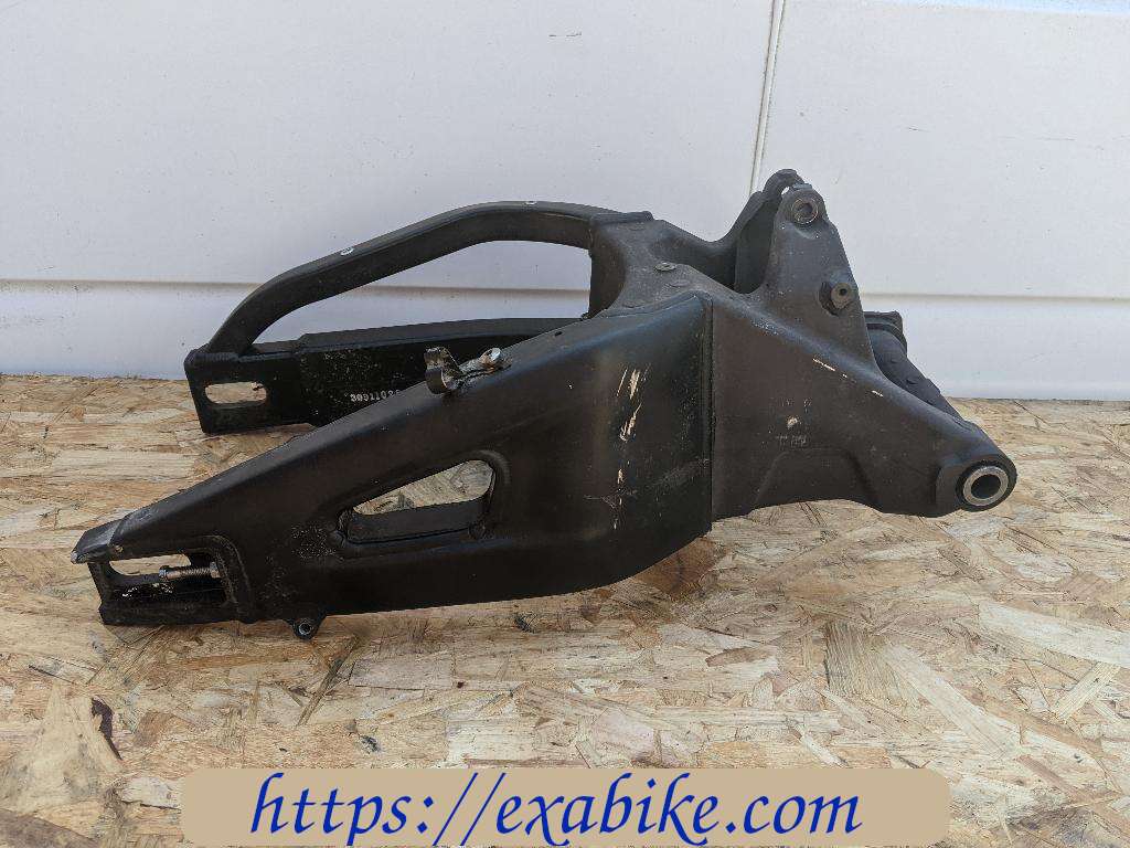 swingarm Honda CBR 600 RR - photo 1