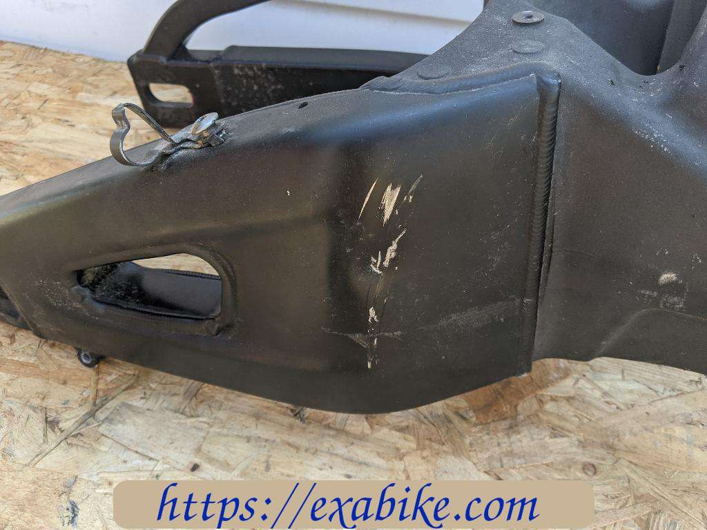 swingarm Honda CBR 600 RR - photo 2