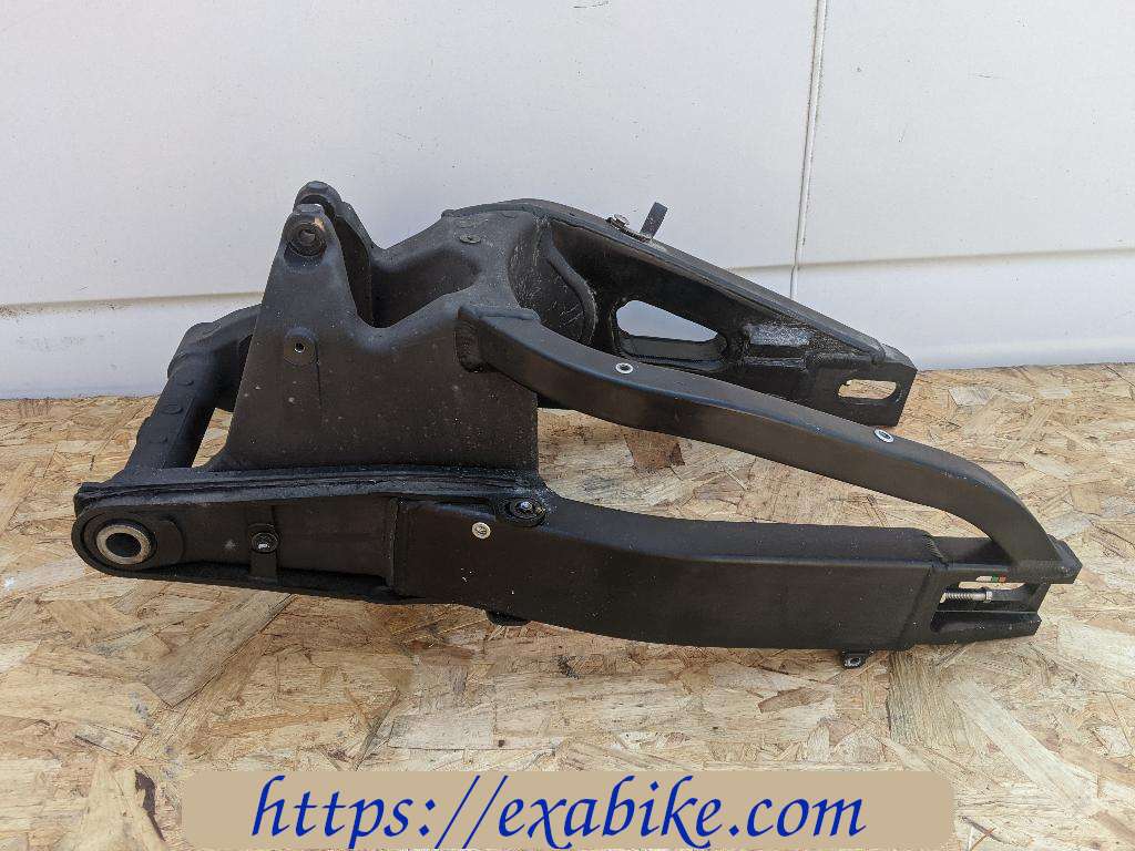 swingarm Honda CBR 600 RR - photo 3