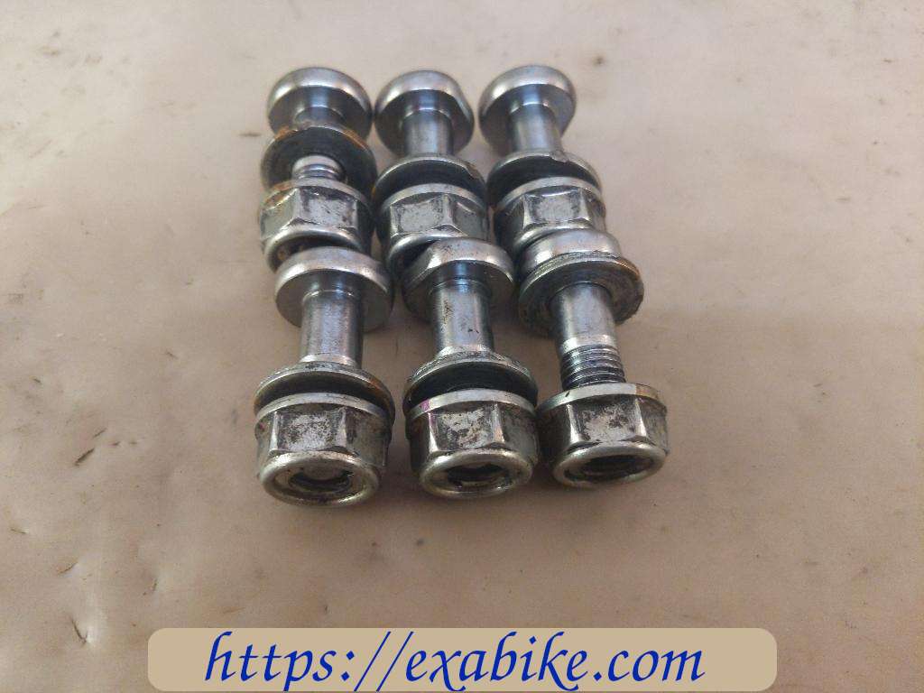 boulons de fixation de couronne Honda CBR 600 RR - photo 1