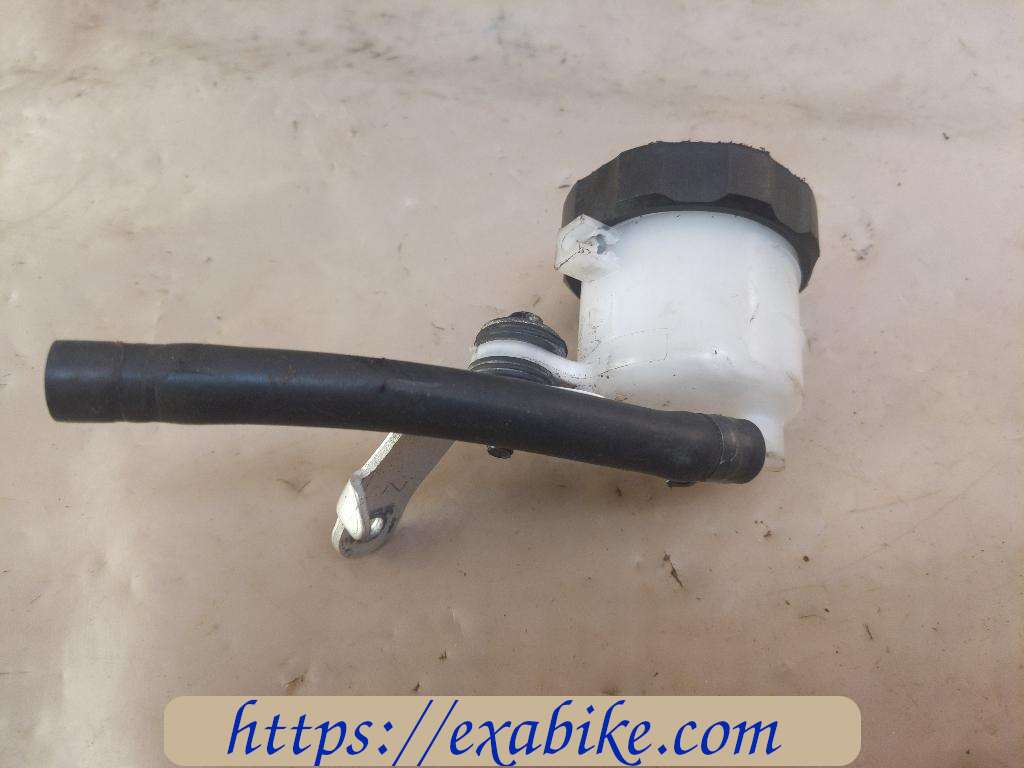 brake fluid reserve, front Honda CBR 600 RR - photo 2