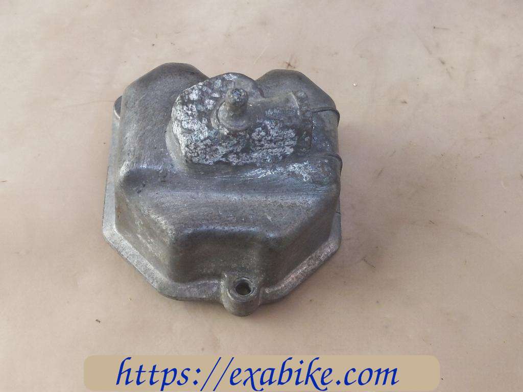 carburetor float chamber Honda CB650C - photo 2