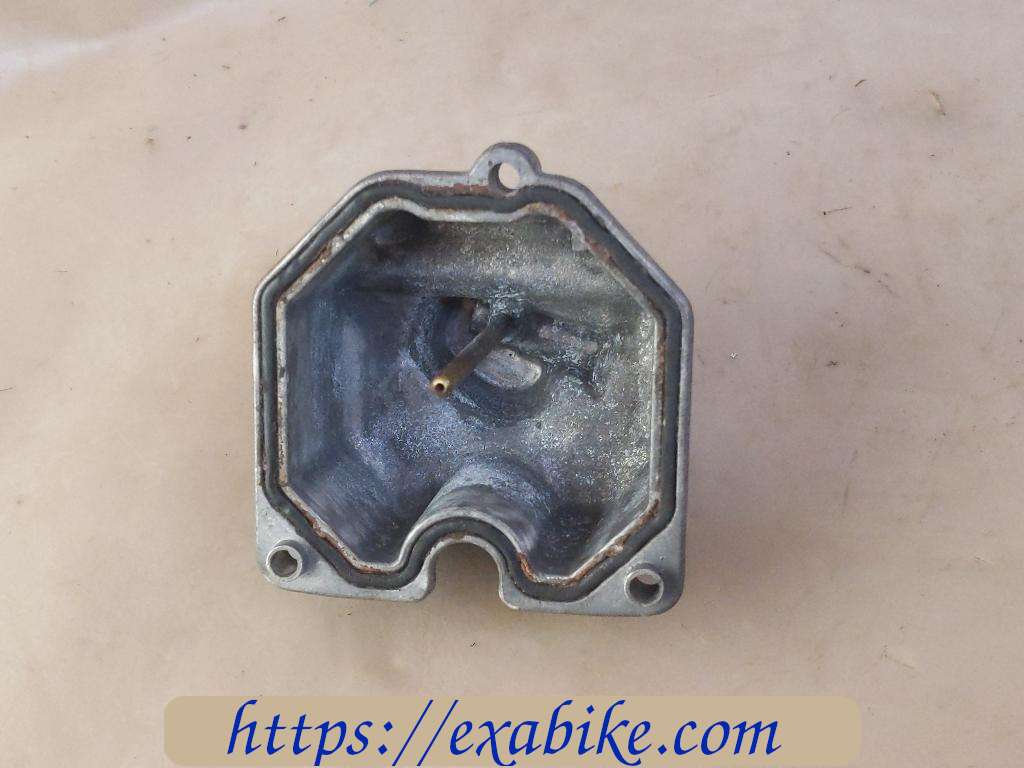 carburetor float chamber Honda CB650C - photo 3