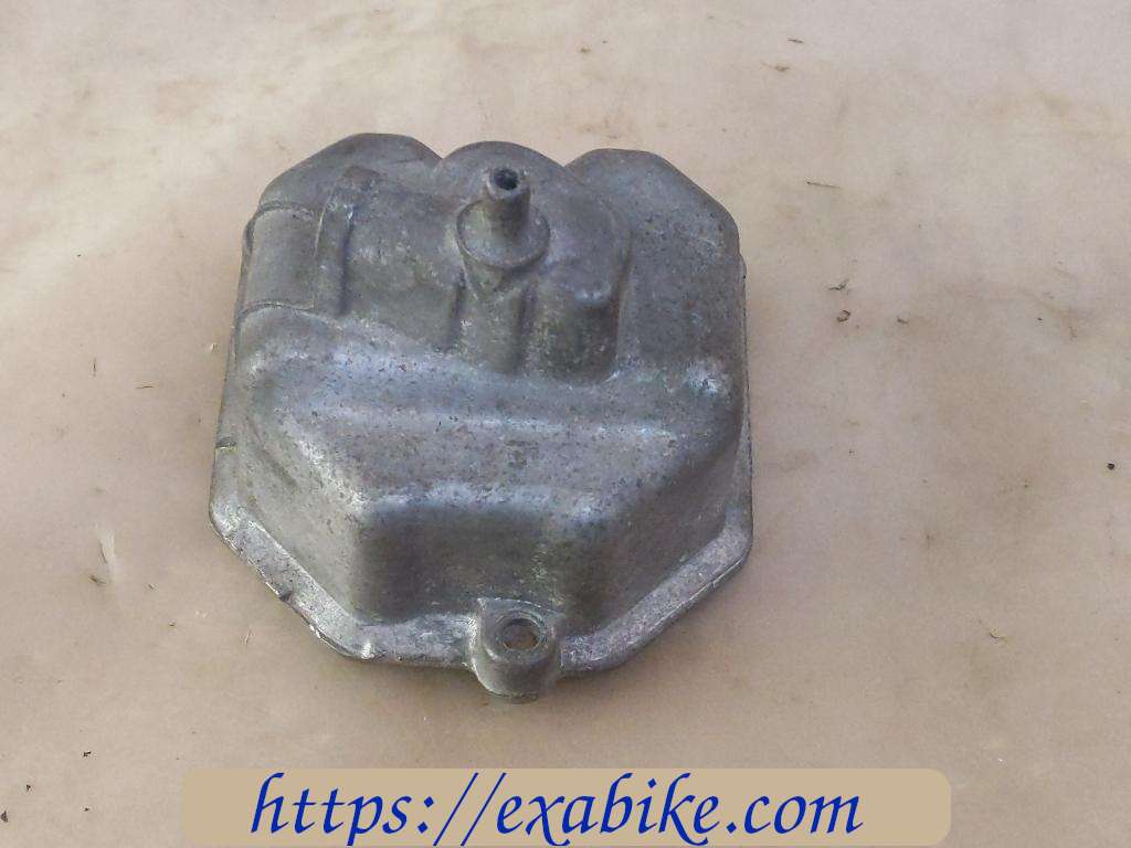 carburetor float chamber Honda CB650C - photo 2