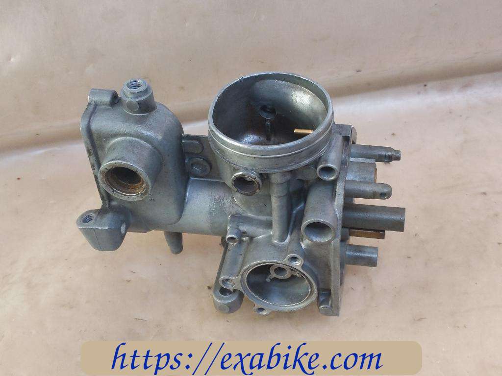 carburetor body, right Honda CB650C - photo 1
