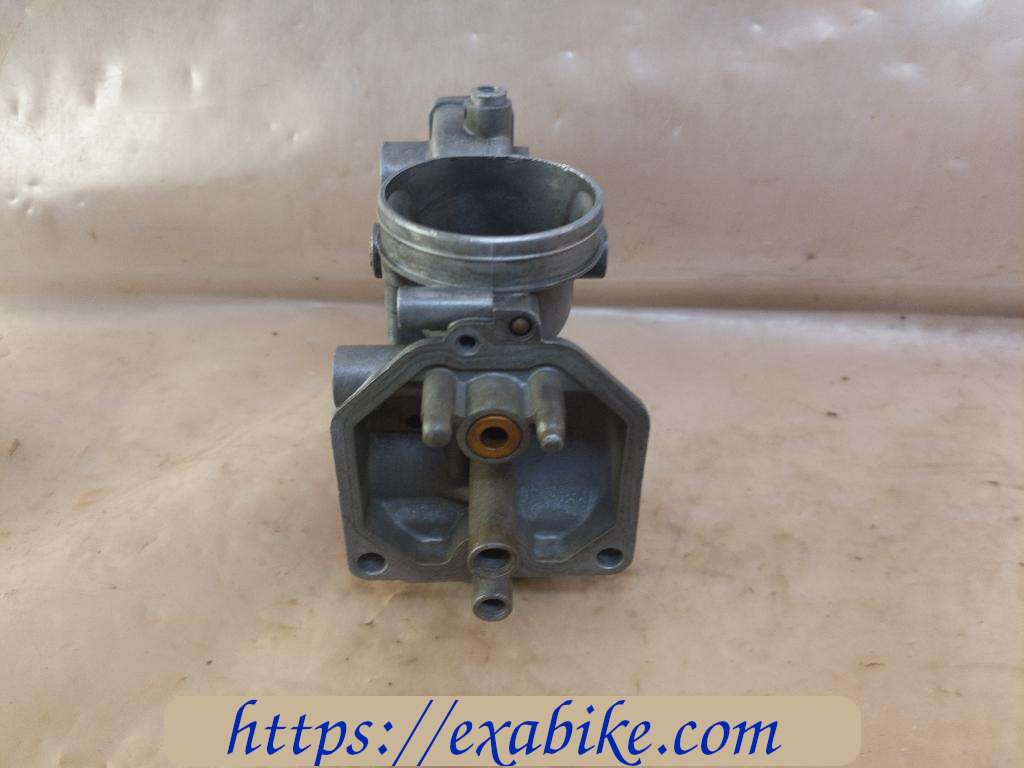 carburetor body, right Honda CB650C - photo 4