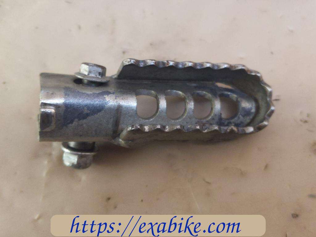 footrest, front right Gilera 50 SMT - photo 1