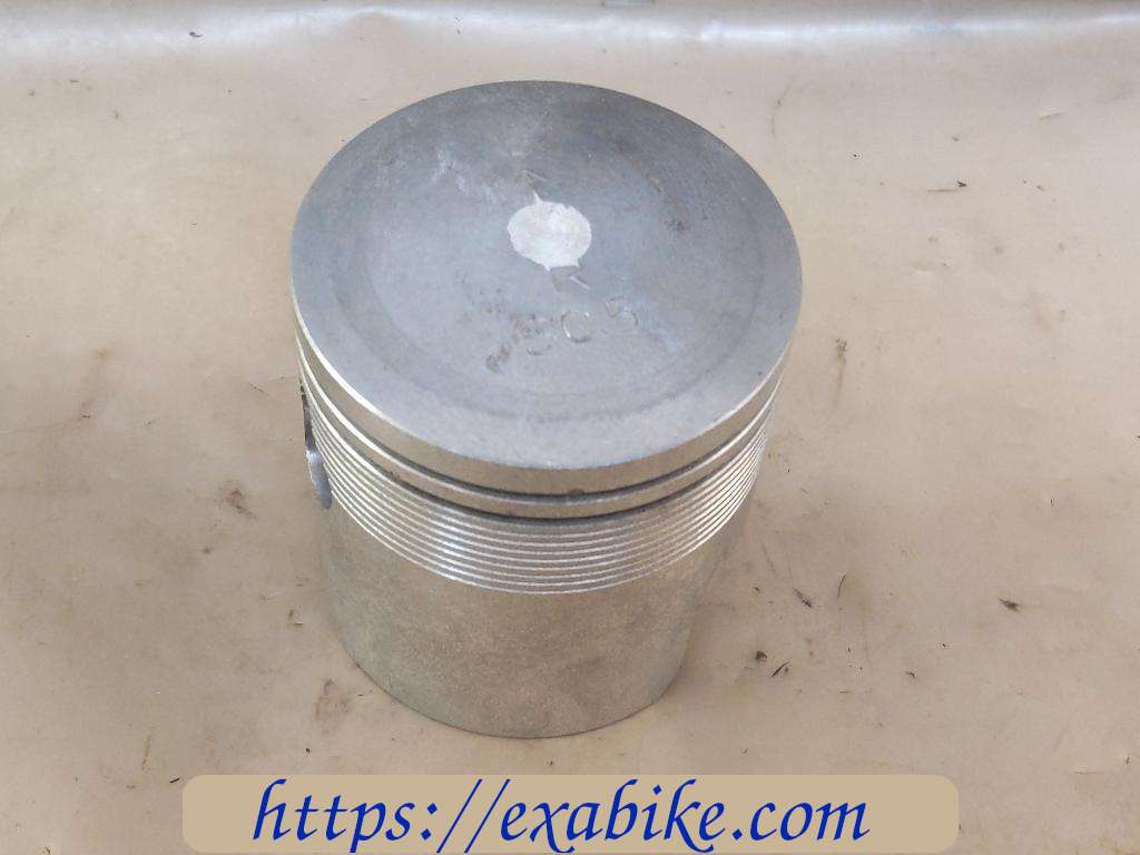 piston Suzuki GT 750 - photo 1