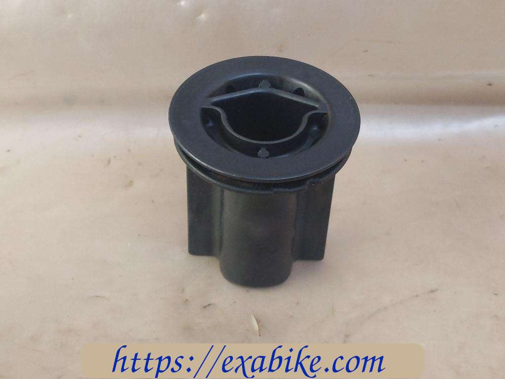 carburetor valve Suzuki GS 500 - photo 1