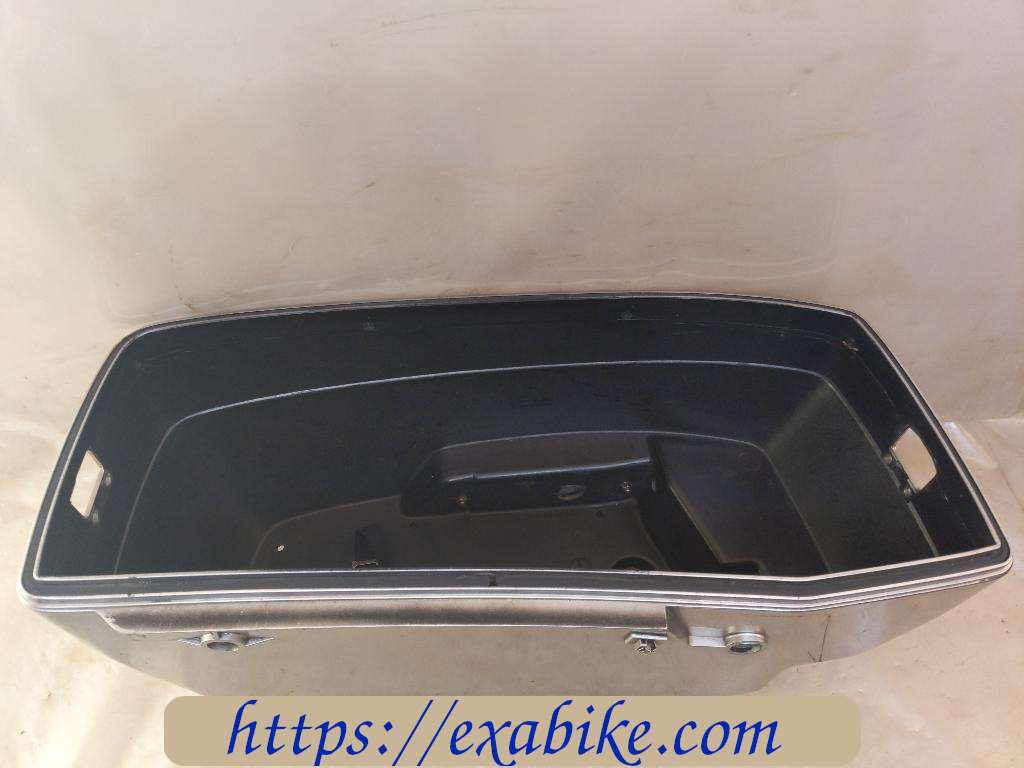 bag, right Yamaha XVZ 1300 Venture - photo 6