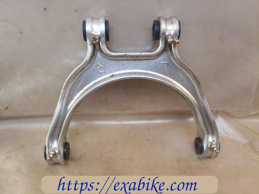 swingarm connecting Yamaha XVZ 1300 Venture - photo 2