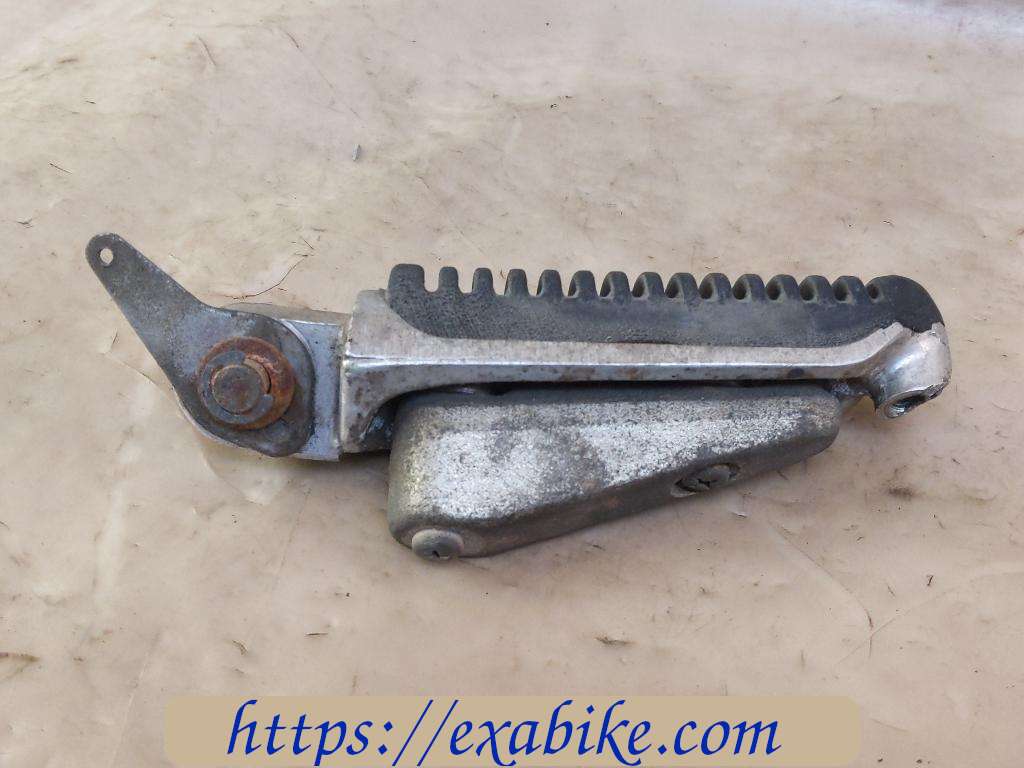 footrest, front right Suzuki GSXF 750 - photo 2